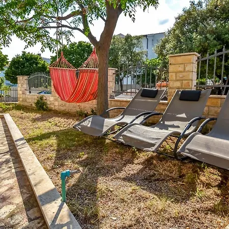 Anka 로고즈니차